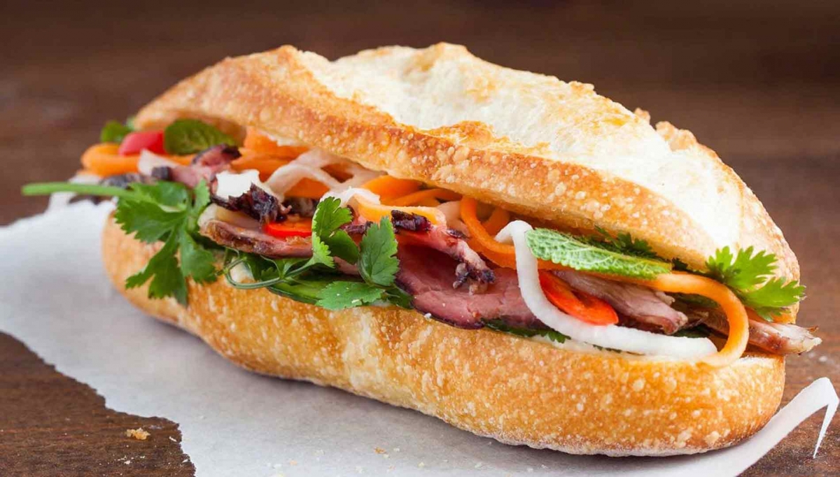 Nhiều cư dân sống trong khu đô thị Vinhomes Grand Park nghi ngộ độc sau khi ăn bánh mì. Ảnh minh hoạ.