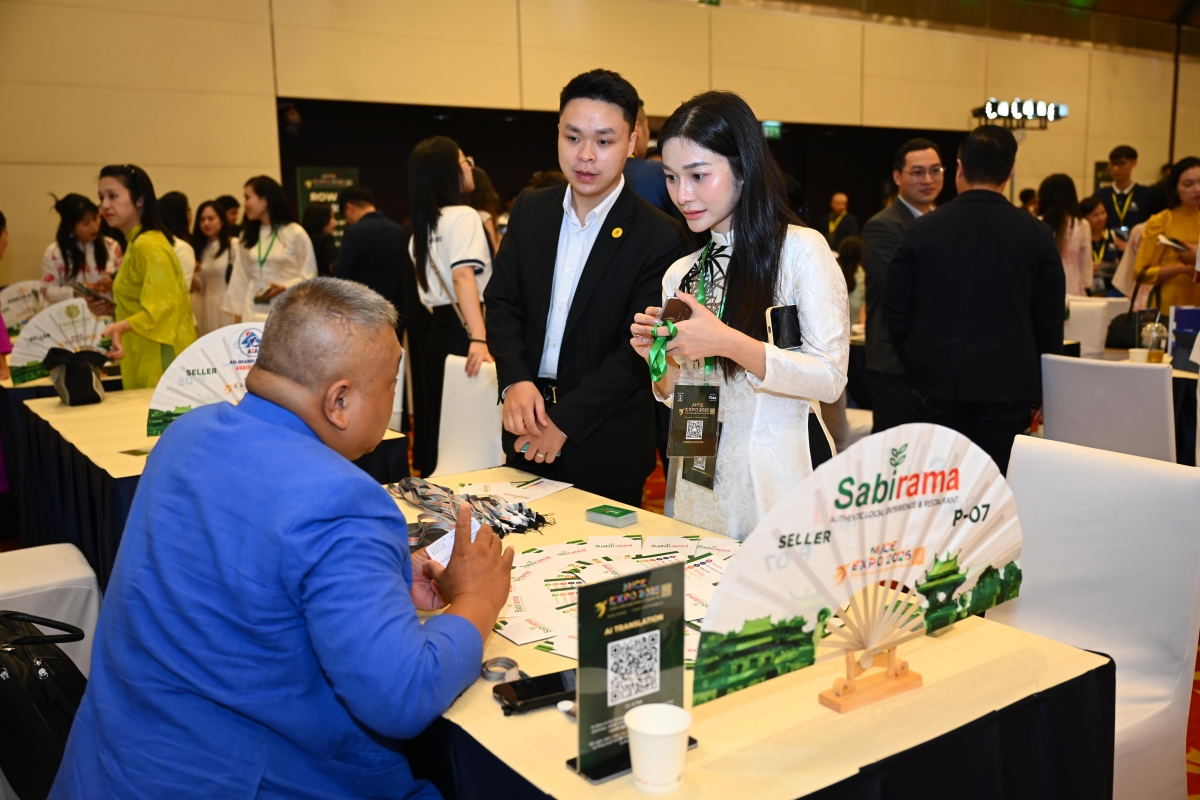 Các doanh nghiệp trong nước và quốc tế cùng kết nối giao thương tại MICE EXPO 2025