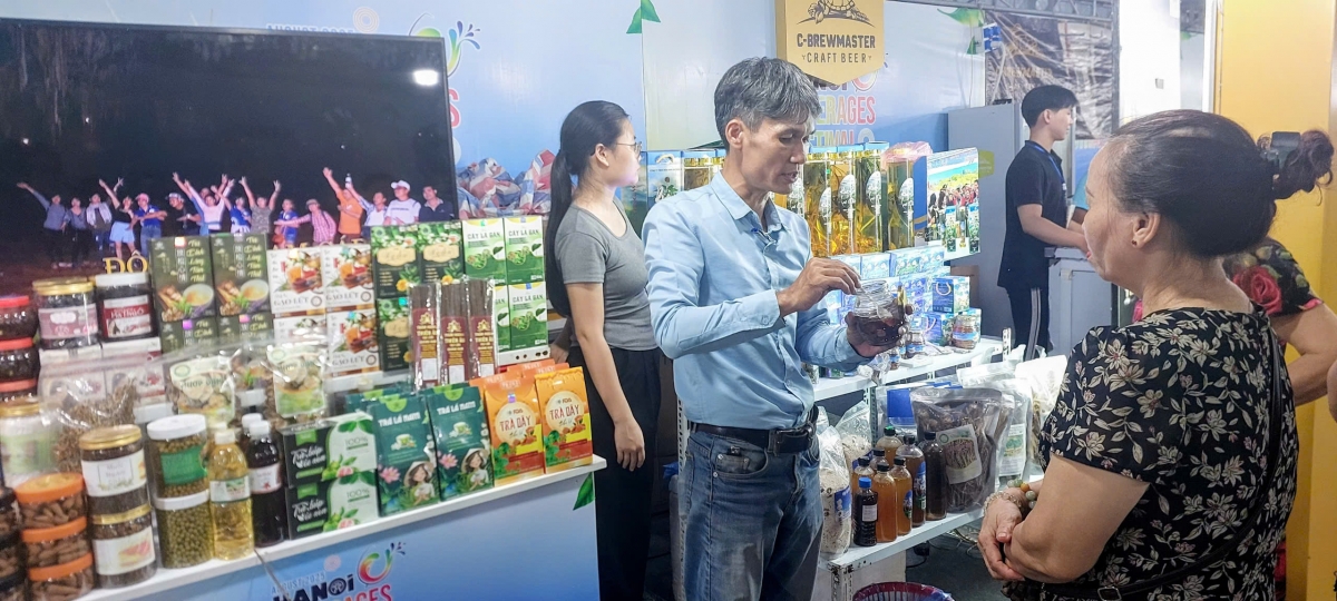 Các món đồ uống được quảng bá giới thiệu rộng rãi tại các gian hàng trong Lễ hội Đồ uống Hà Nội 2025