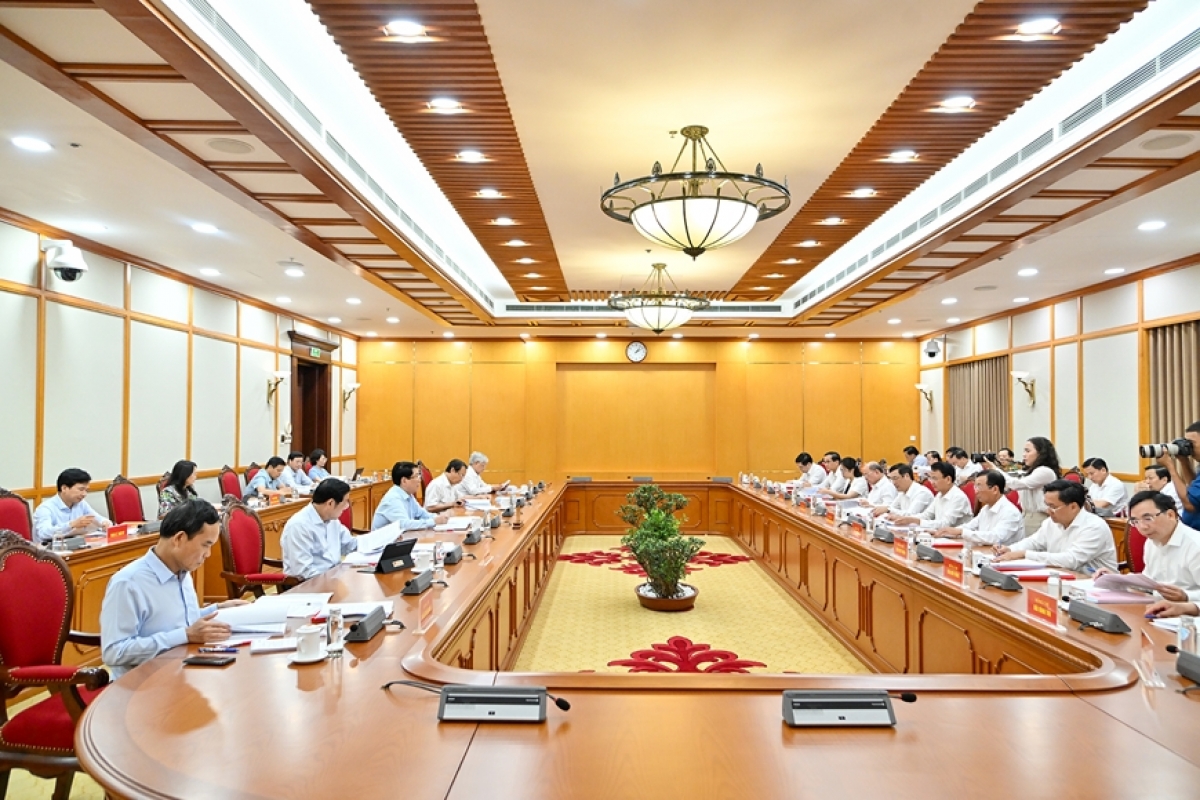 Chủ tịch nước Lương Cường chủ trì buổi làm việc với Ban Thường vụ Tỉnh ủy Phú Thọ.