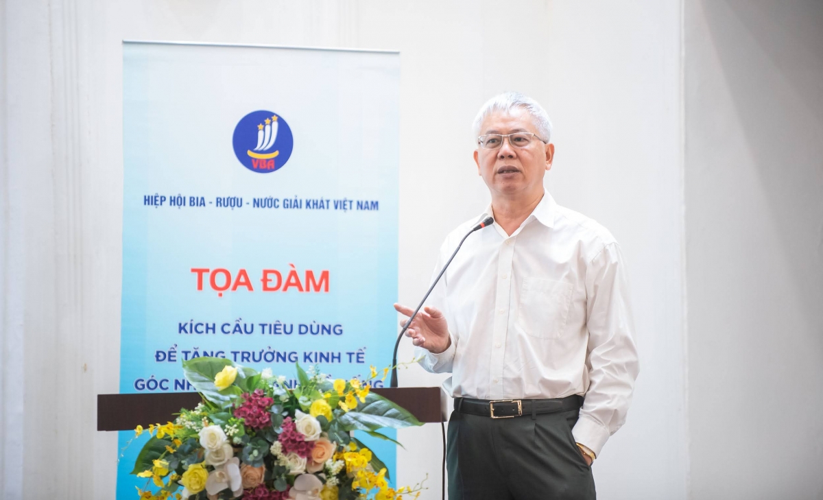  Chuyên gia kinh tế Nguyễn Đức Kiên – nguyên Phó Chủ nhiệm Ủy ban Kinh tế của Quốc hội phát biểu tại Tọa đàm