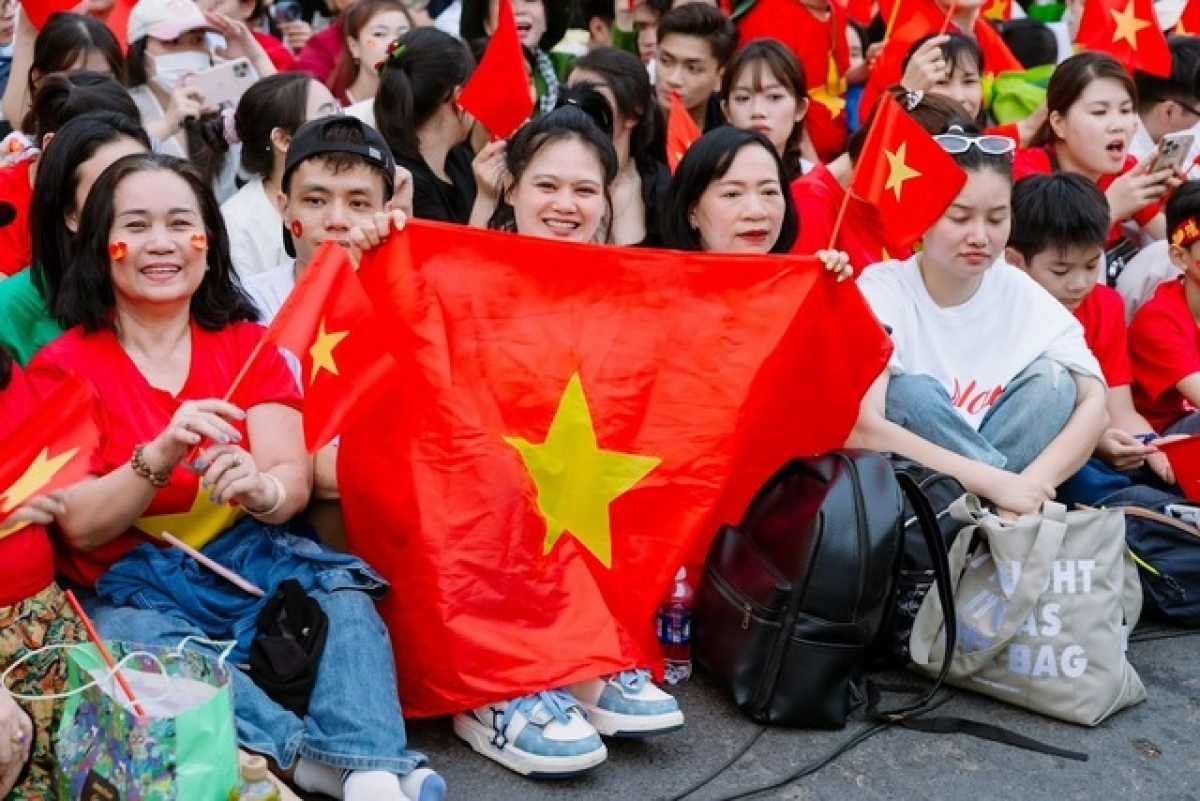 Màu cờ tôi yêu