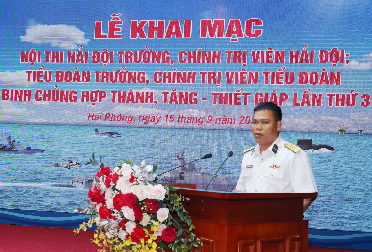 Đại diện thí sinh phát biểu