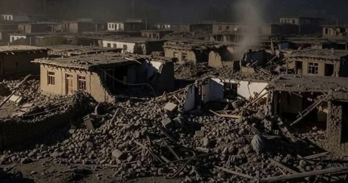 Những ngôi nhà bị hư hại trong trận động đất xảy ra vào đêm 31-8 ở miền đông Afghanistan. Ảnh: X/Tahir Khan