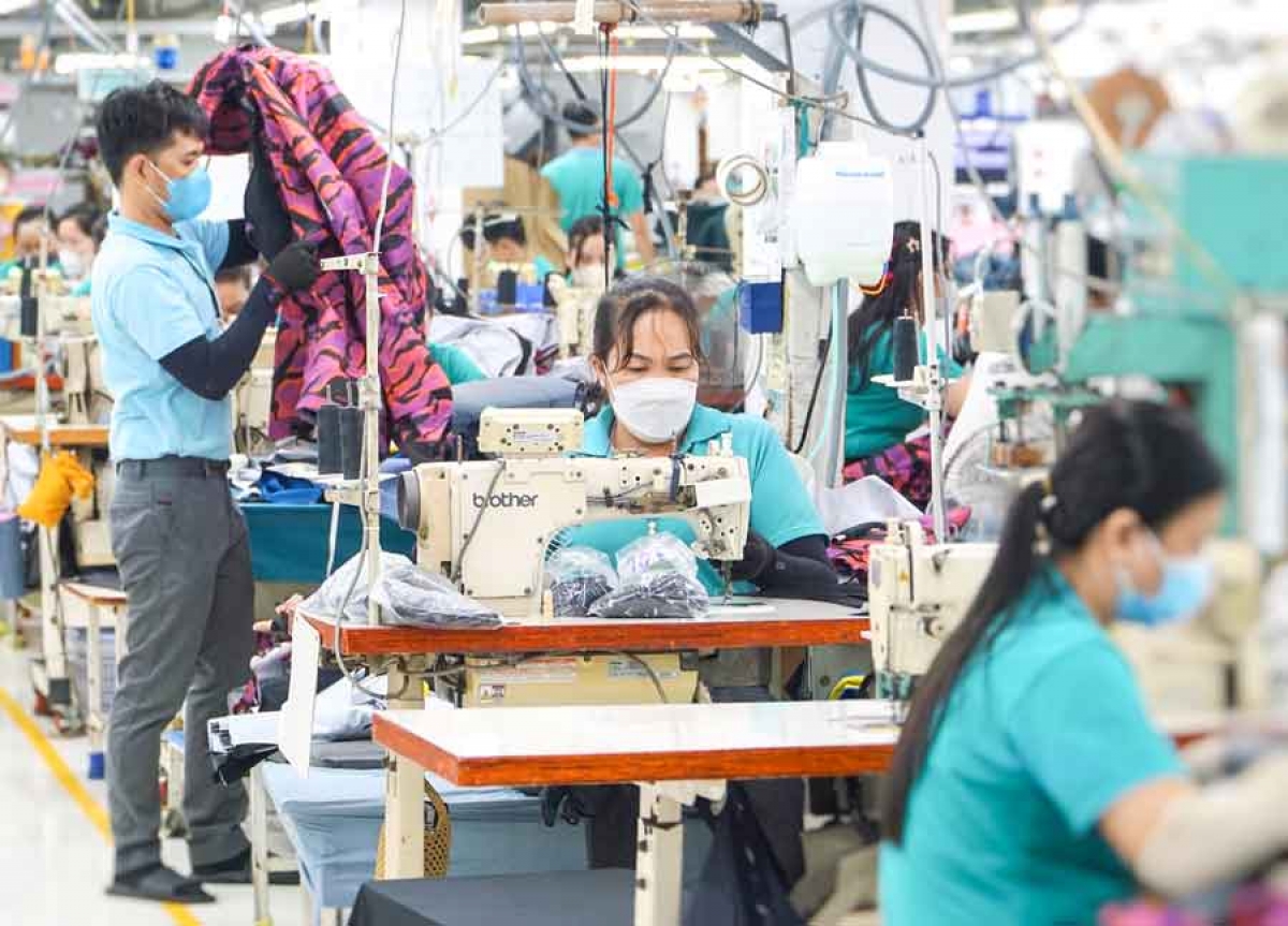 Các doanh nghiệp chủ động đa dạng hóa thị trường, tăng tỷ lệ nội địa hóa để mở rộng thị trường xuất khẩu.