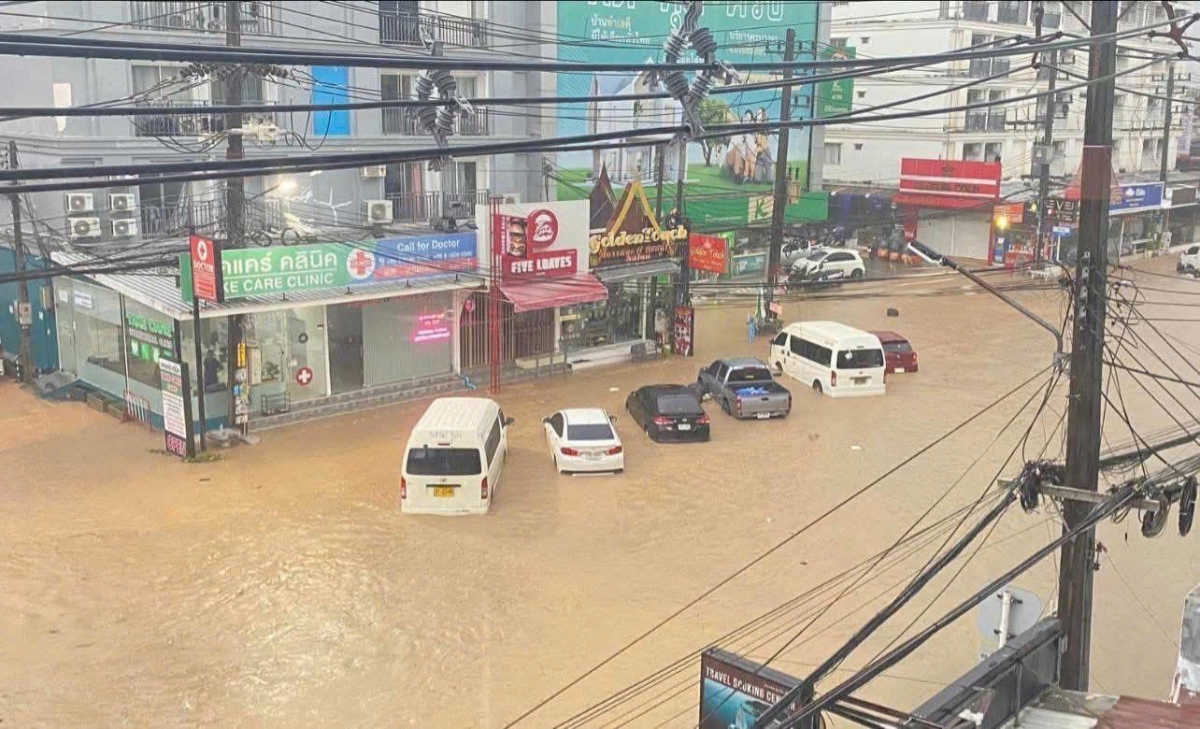 Mưa lớn gây ngập lụt tại Phuket, Thái Lan. Ảnh: VOV Bangkok