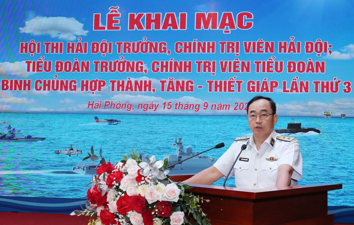 Phó Đô đốc Trần Thanh Nghiêm, Tư lệnh Hải quân phát biểu khai mạc Hội thi