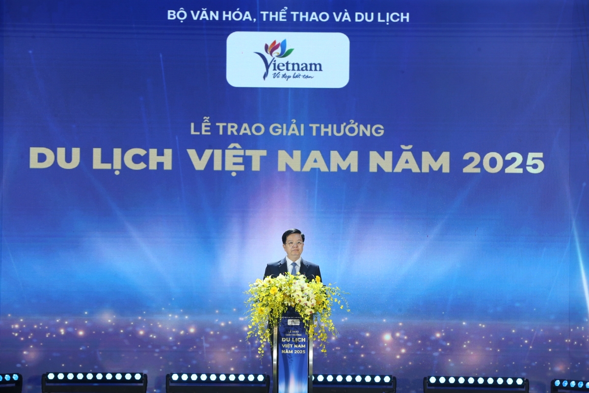 Phó Thủ tướng Chính phủ Mai Văn Chính phát biểu tại Lễ trao giải thưởng Du lịch Việt Nam 2025