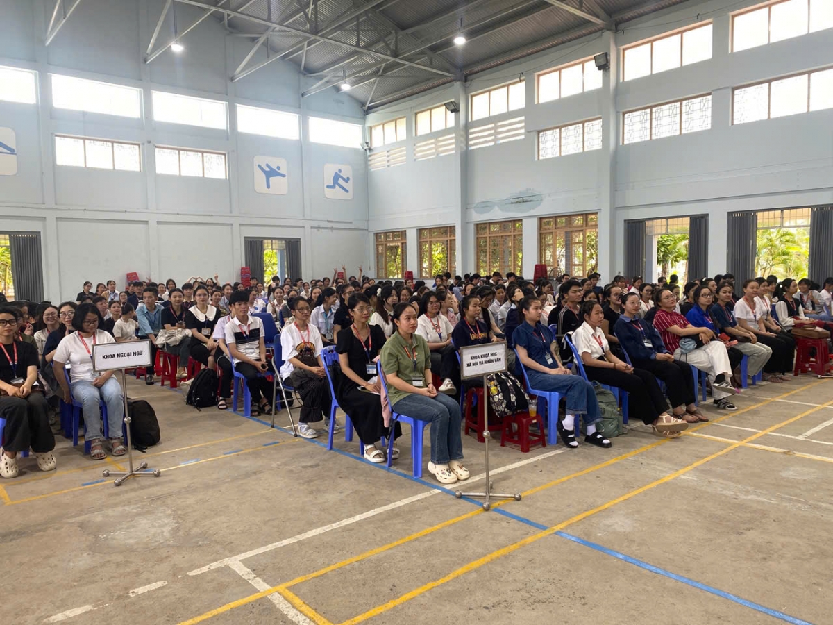 Quang cảnh buổi tuyên truyền