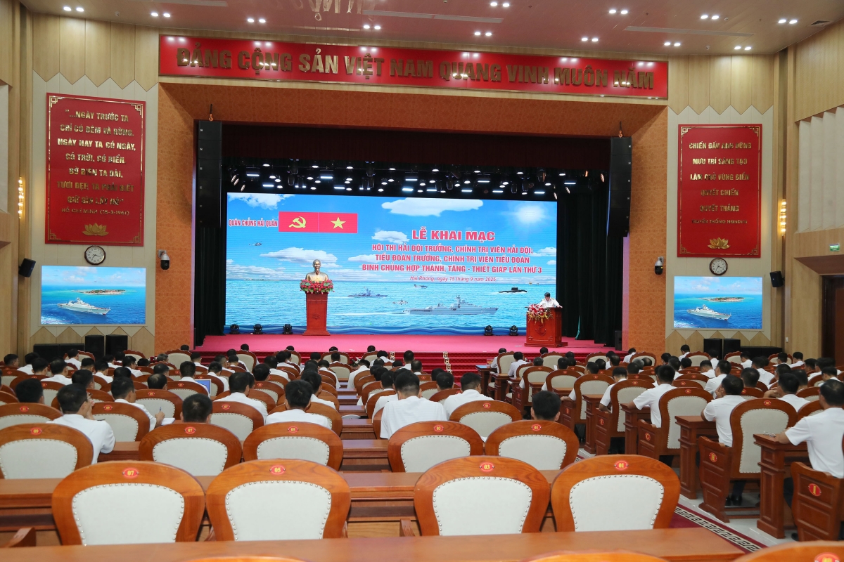 Quang cảnh lễ khai mạc