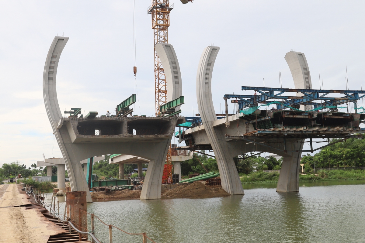 Hạng mục cầu số 2, dự án đường Hoàng Sa - Dốc Sỏi, tỉnh Quảng Ngãi.