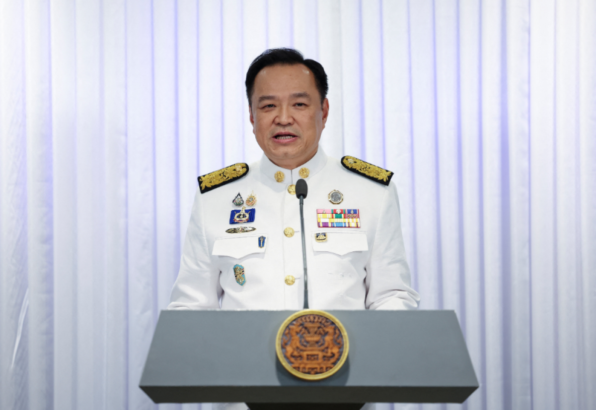 Ông Anuthin Charnvirakul phát biểu tại trụ sở Đảng Bhumjaithai sau lễ tiếp nhận sắc phong của Hoàng gia Thái Lan vào trưa 7/9/2025, chính thức trở thành Thủ tướng 32 của Thái Lan. Ảnh: Reuters