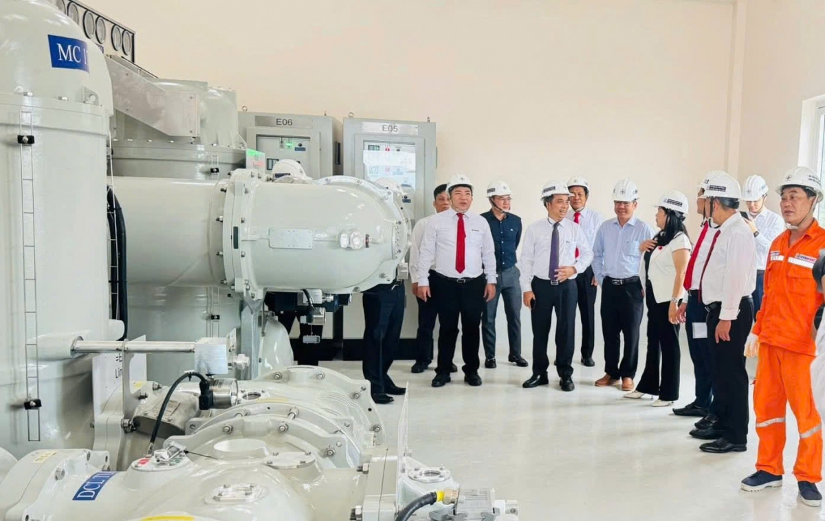 Thiết bị, vật tư sẵn sàng cho việc thi công