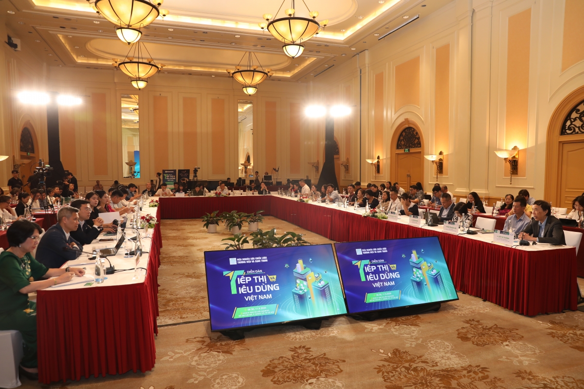 Toàn cảnh Diễn đàn Tiếp thị và tiêu dùng Việt Nam 2025