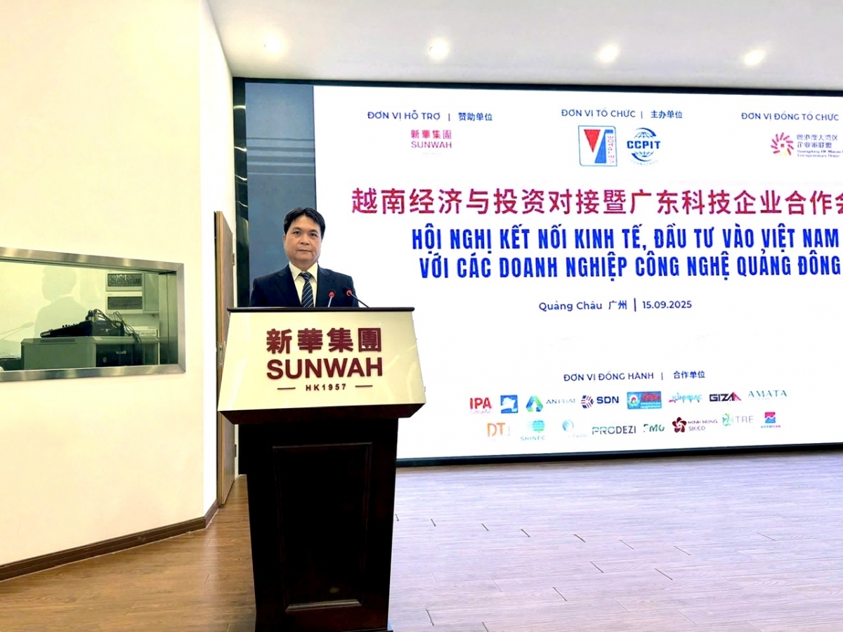 Tổng Lãnh sự Nguyễn Việt Dũng phát biểu khai mạc hội nghị