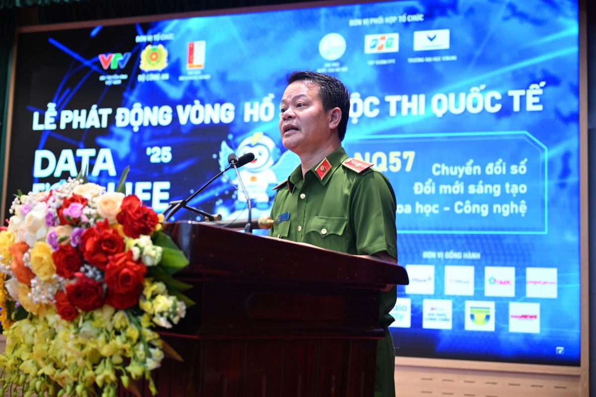 Thiếu tướng Vũ Văn Tấn, Cục trưởng C06