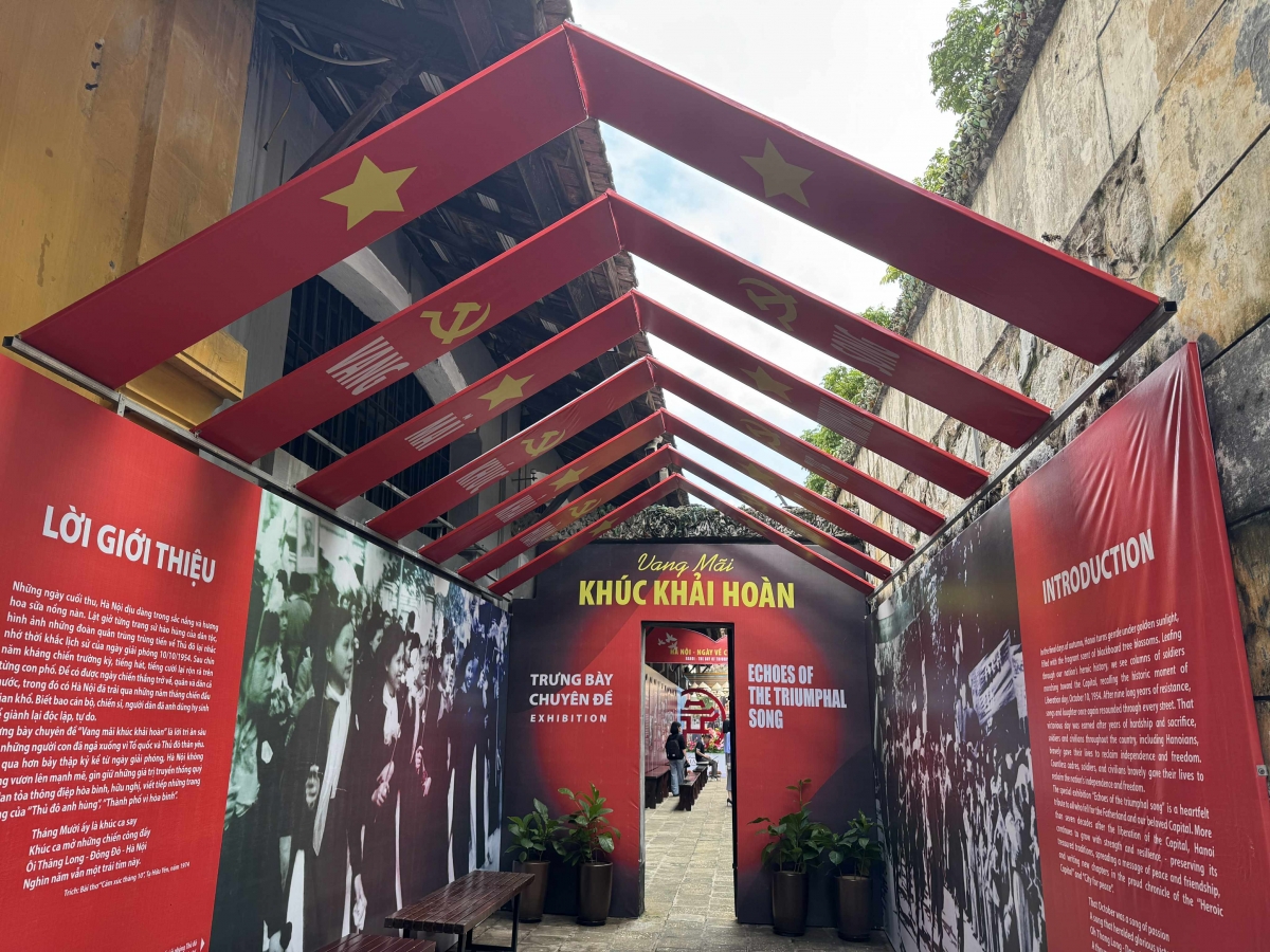 Không gian trưng bày "Vang mãi khúc khải hoàn"