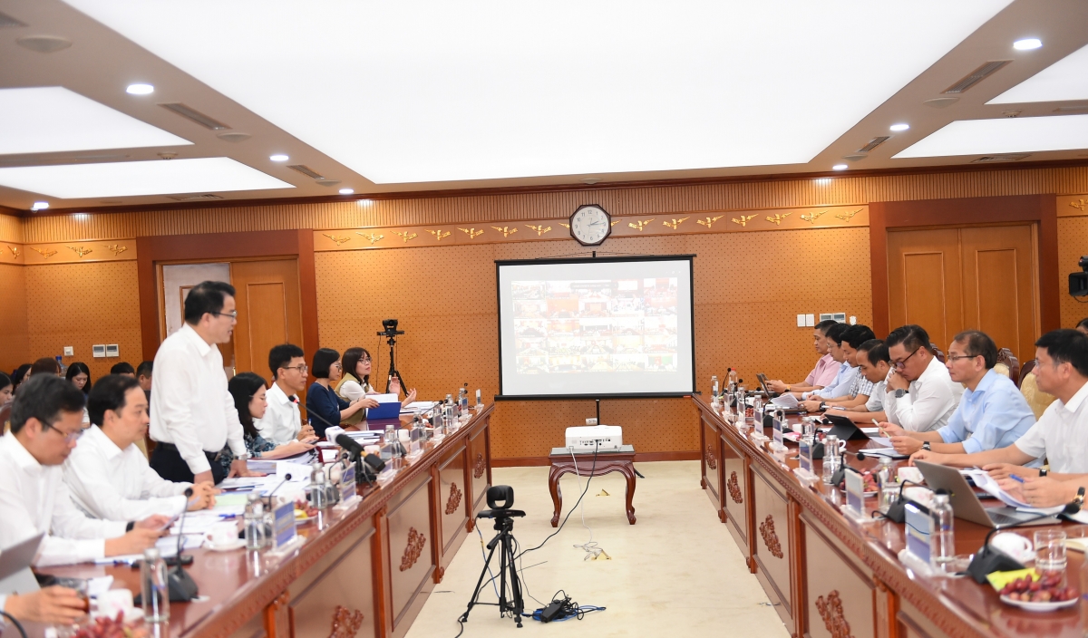 Hội nghị kết hợp trực tiếp và trực tuyến với hơn 30 điểm cầu ở các địa phương