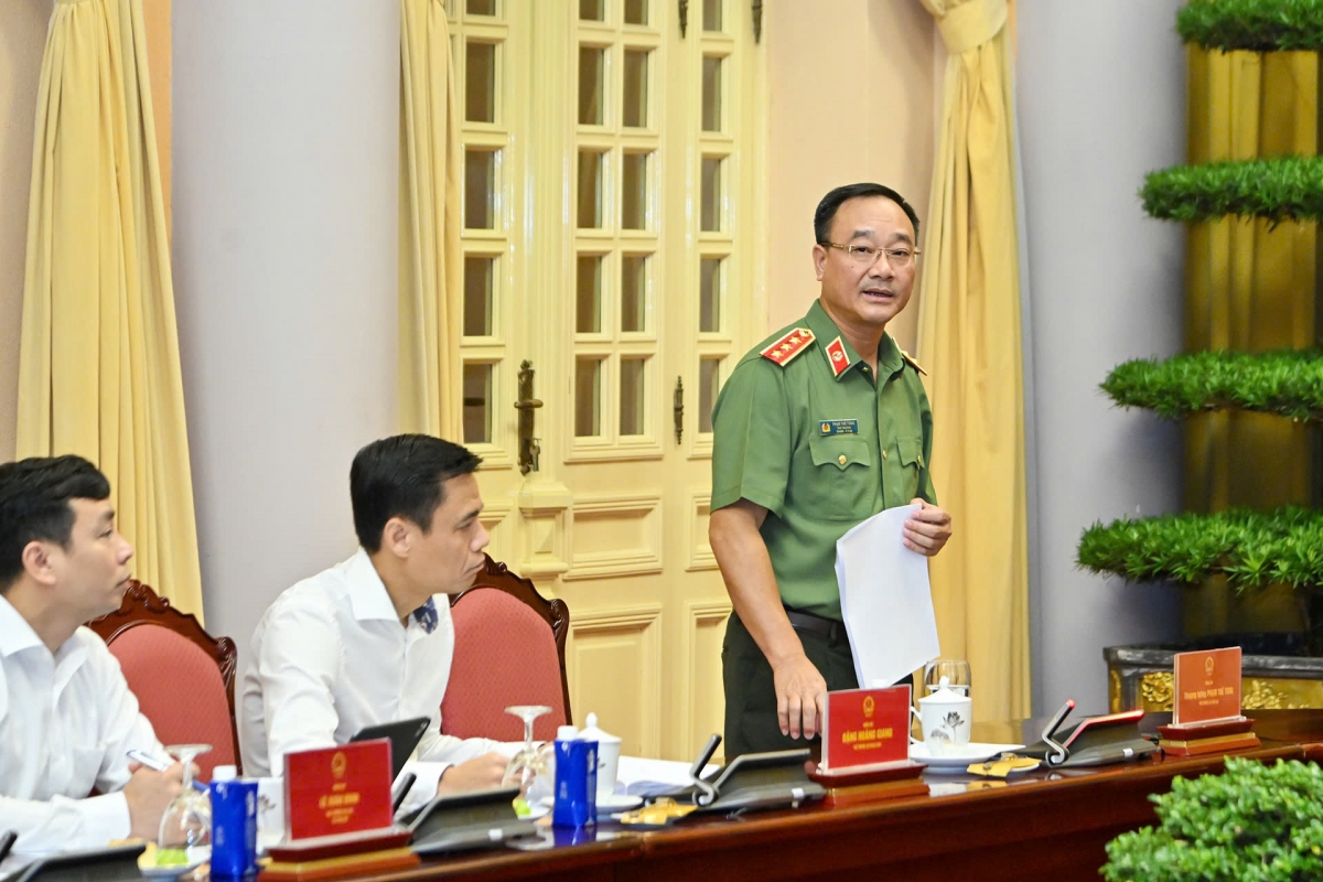 Lãnh đạo Bộ Công an báo cáo công tác chuẩn bị cho lễ ký
