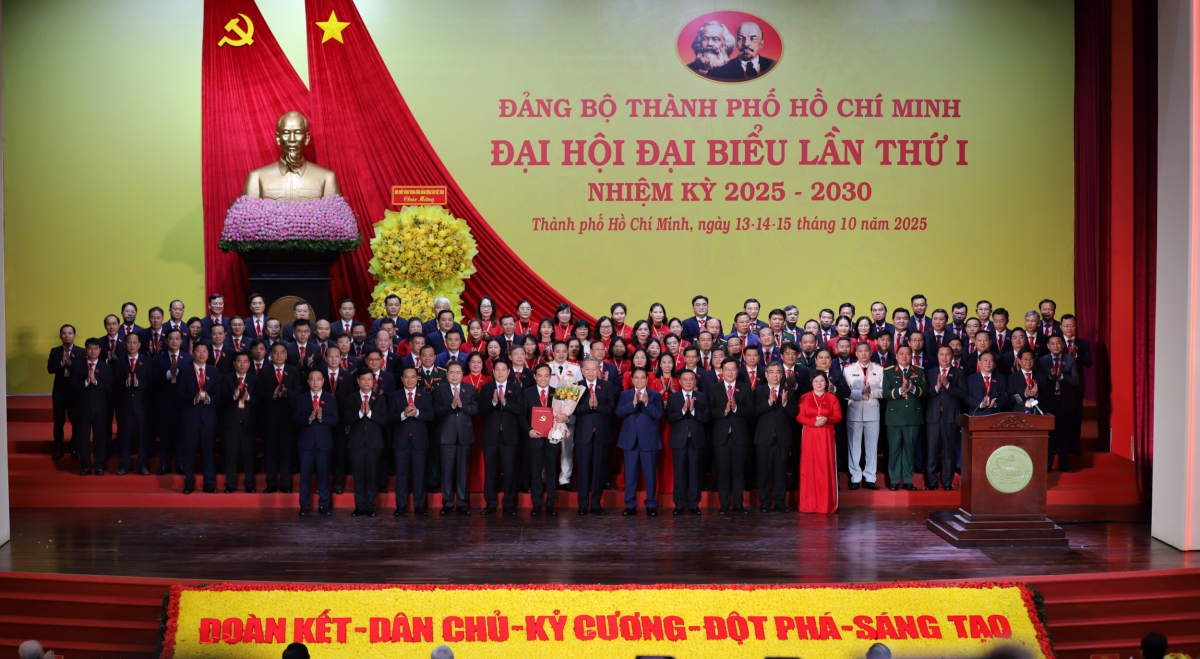 Ban Chấp hành Đảng bộ TP.HCM lần thứ I nhiệm kỳ 2025 - 2030 ra mắt Đại hội