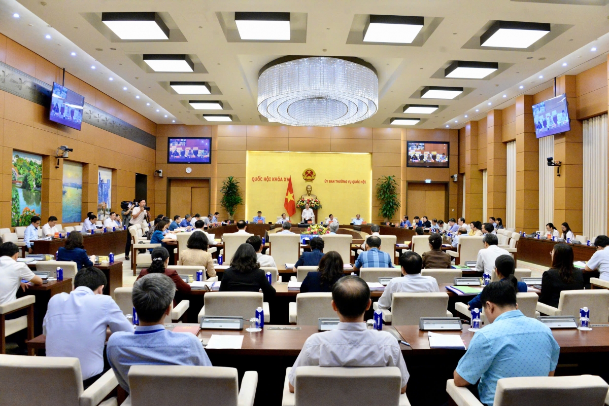 Chủ tịch Quốc hội Trần Thanh Mẫn họp chuẩn bị cho Kỳ họp.