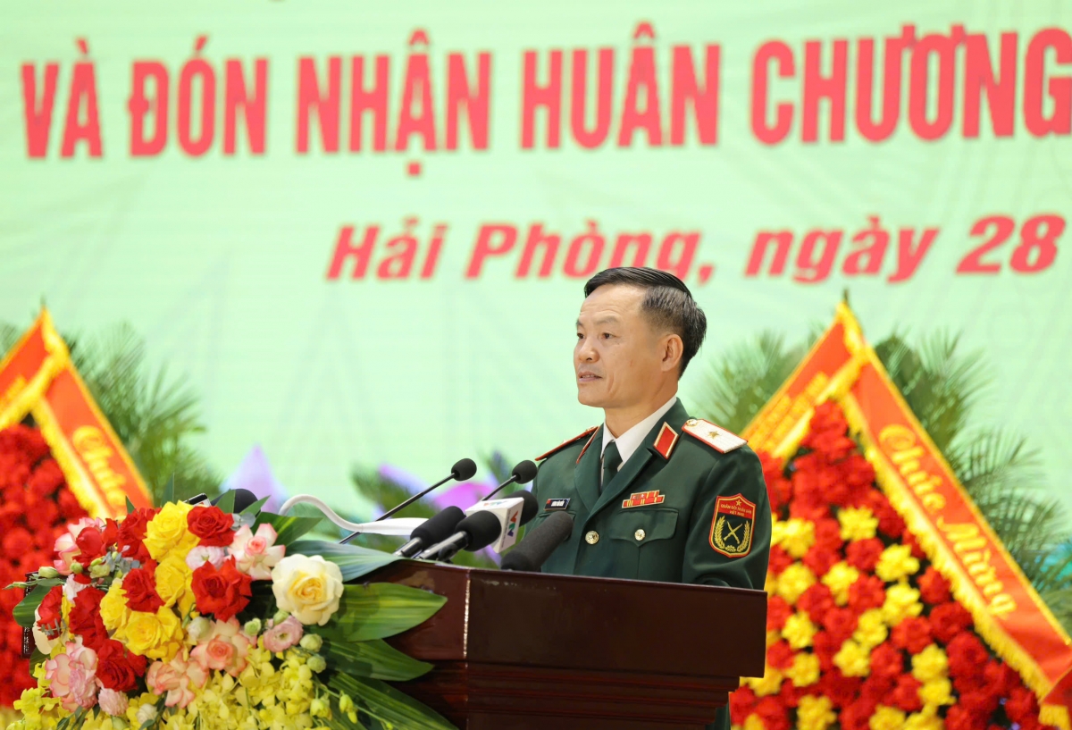 Thiếu tướng Lương Văn Kiểm, Tư lệnh Quân khu 3 đọc diễn văn tại lễ kỷ niệm