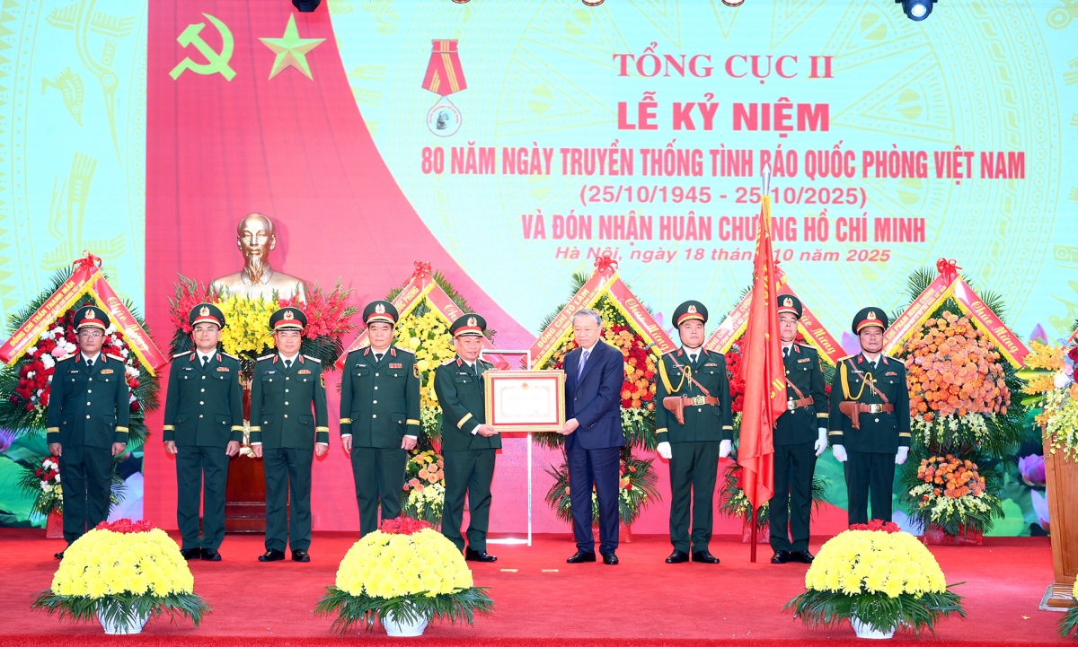 Tổng Bí thư Tô Lâm dự Lễ kỷ niệm 80 năm Ngày truyền thống Tình báo Quốc phòng Việt Nam và đón nhận Huân chương Hồ Chí Minh.
