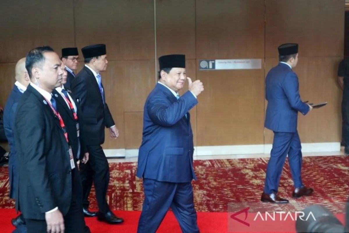Tổng thống Indonesia Prabowo Subianto tham dự một số hội nghị liên quan bên lề Hội nghị Cấp cao ASEAN lần thứ 47 tại Malaysia (ANTARA)