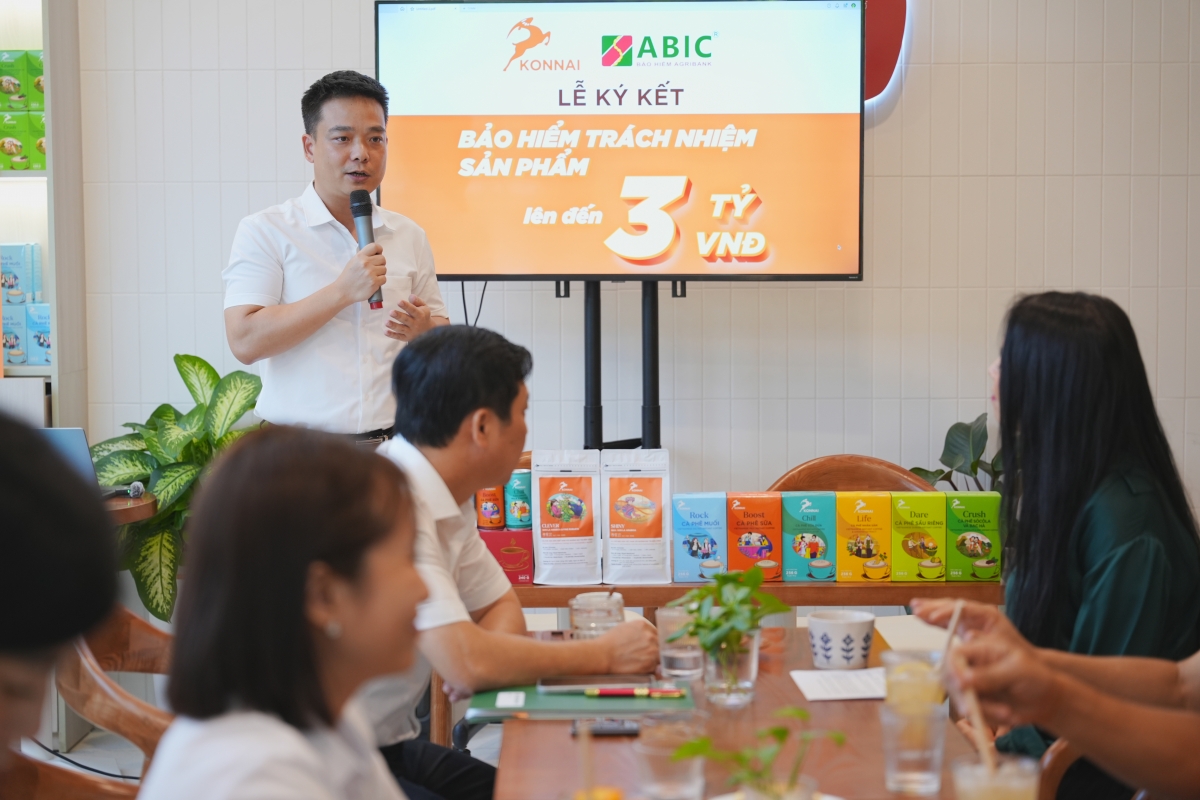 Ông Phạm Vinh Quang, Phó Giám đốc Ban Khách hàng Doanh nghiệp ABIC, phát biểu tại sự kiện.