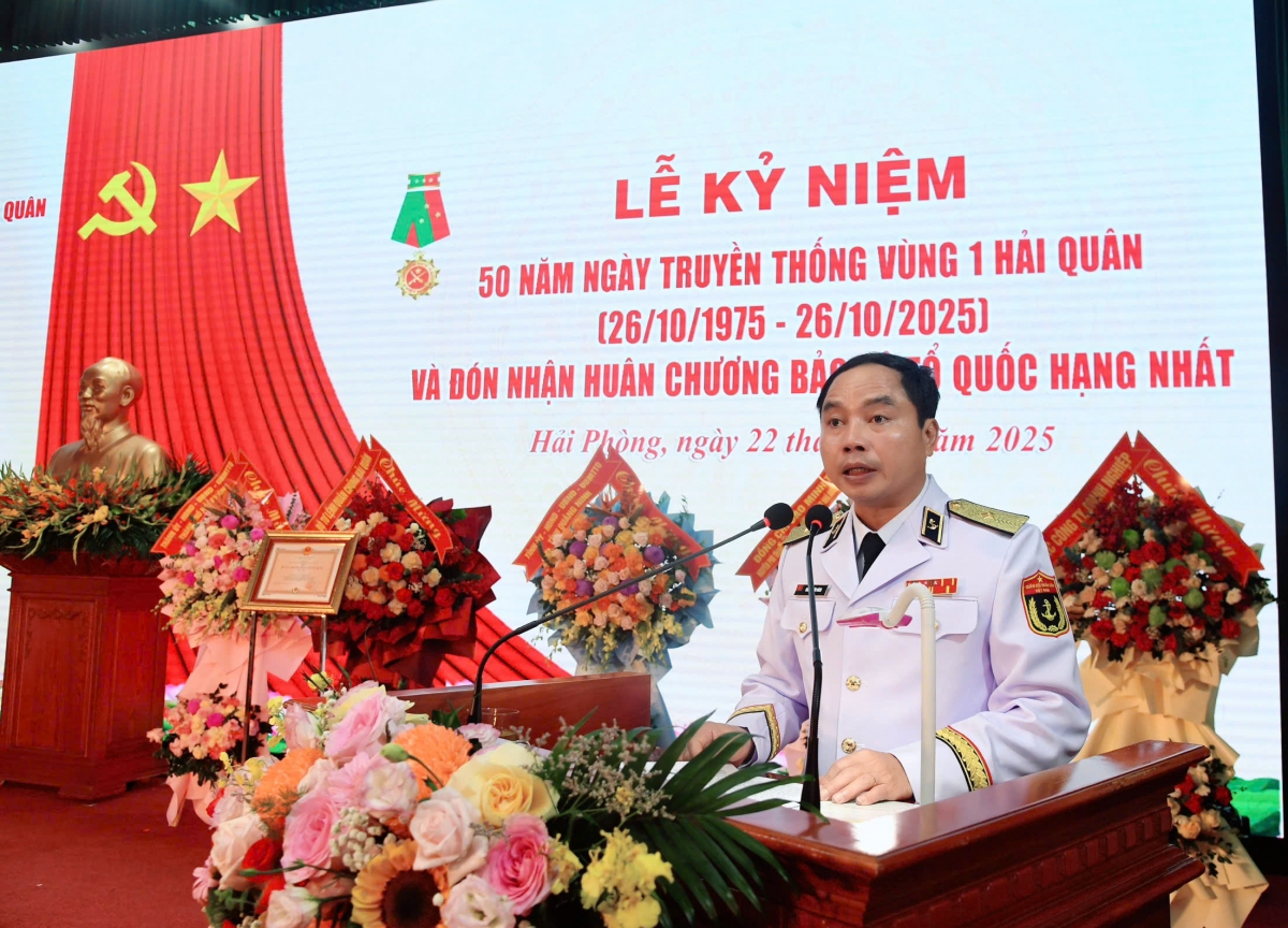 Chuẩn Đô đốc Nguyễn Văn Bách, Phó Tư lệnh, Tham mưu trưởng Quân chủng Hải quân phát biểu