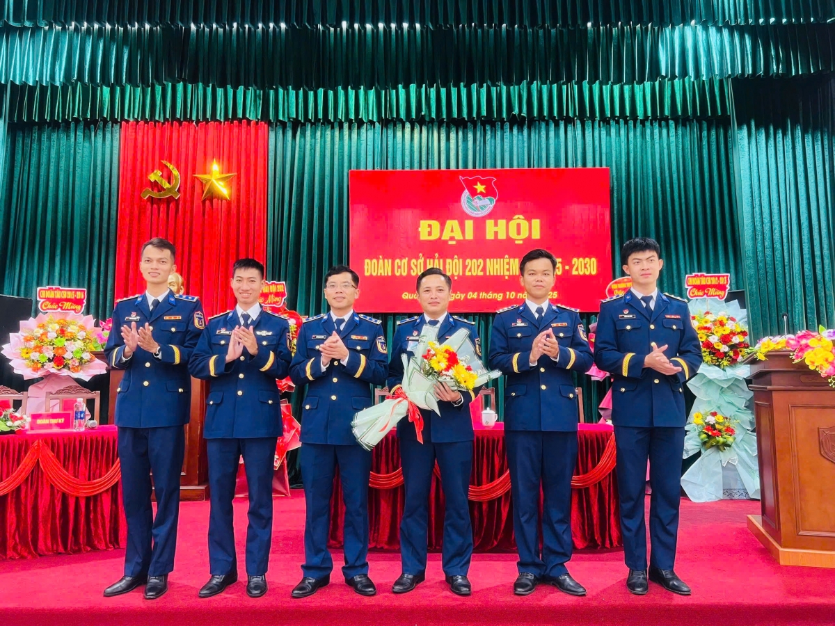 Ban Chấp hành Đoàn Cơ sở Hải đội 202, nhiệm kỳ 2025 - 2030.