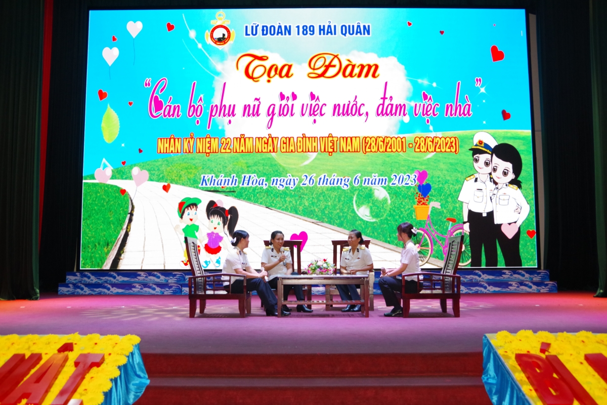  Toạ đàm phụ nữ tại Lữ đoàn 189