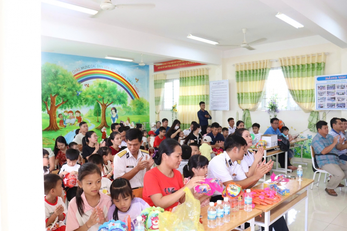 Quang cảnh "Đêm hội Trăng rằm"
