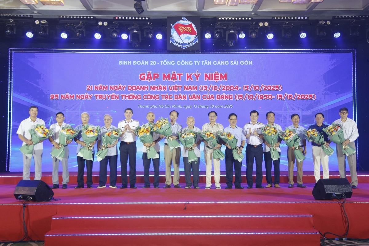 Lãnh đạo Binh đoàn 20 tri ân nguyên lãnh đạo Tổng công ty Tân Cảng Sài Gòn qua các thời kỳ