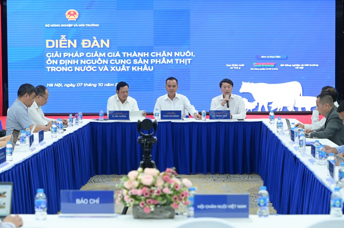 Diễn đàn giảm giá thành chăn nuôi, ổn định nguồn cung sản phẩm thịt trong nước và xuất khẩu