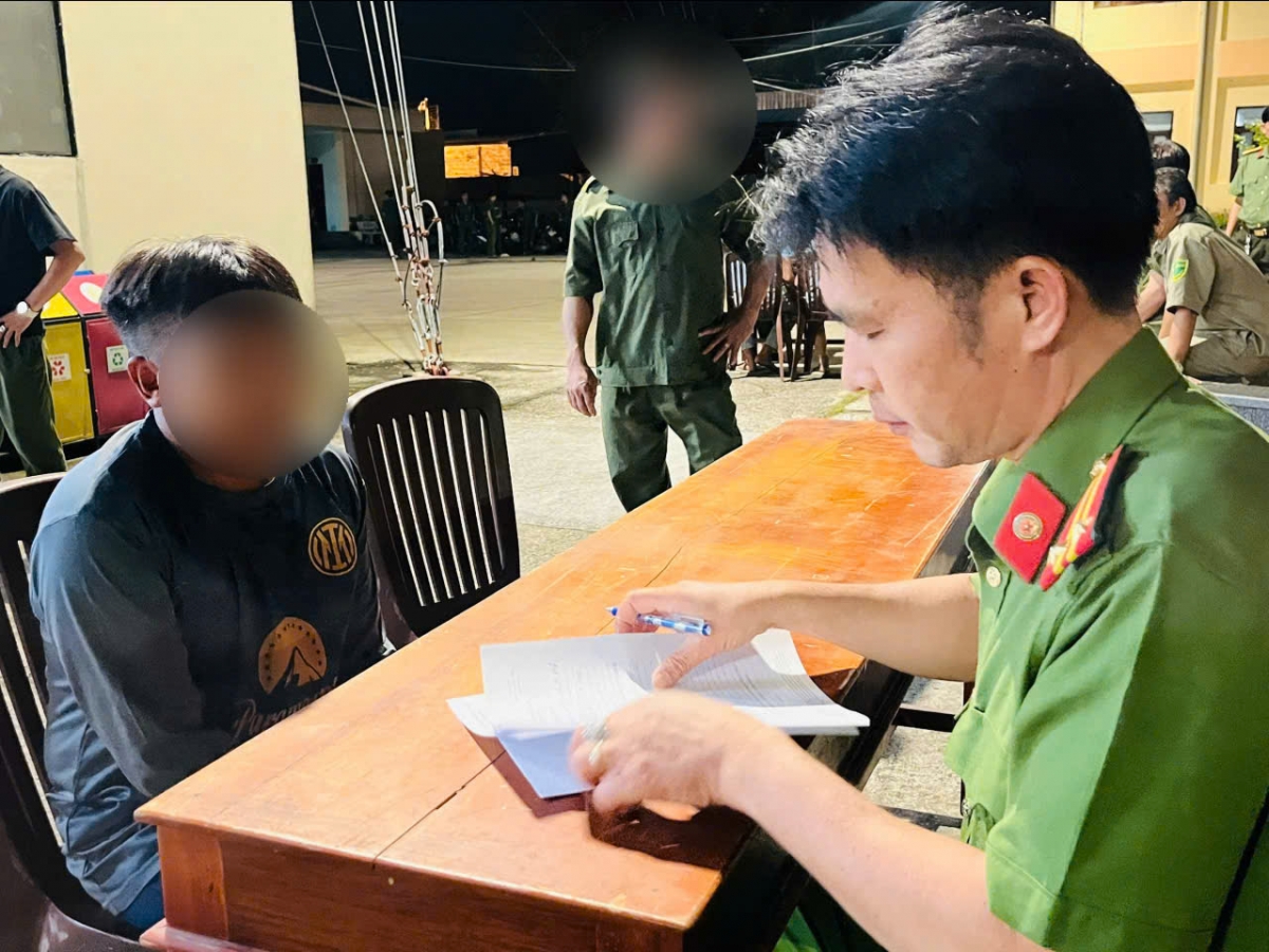 Truy bắt các học viên bỏ trốn khỏi Cơ sở cai nghiện ma túy số 2 (Ảnh: Tiến Dũng)