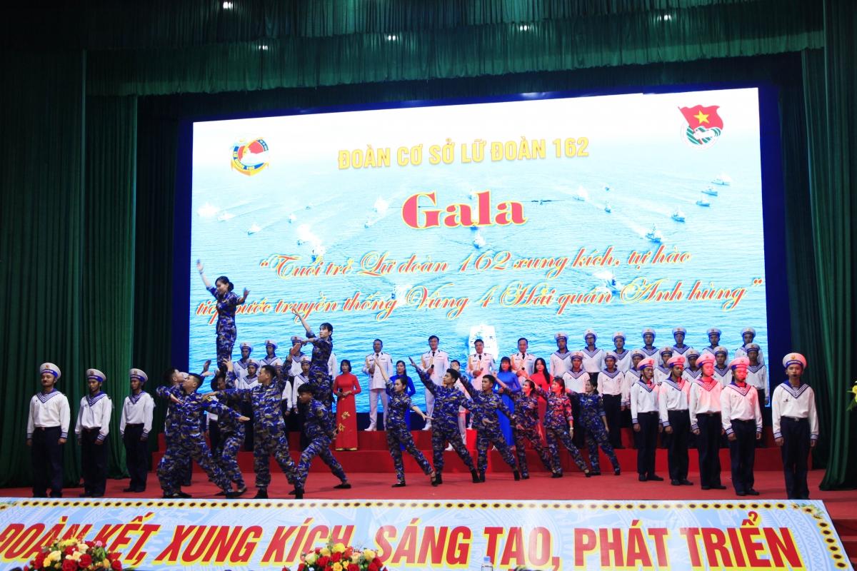 Tiết mục văn nghệ trong đêm gala