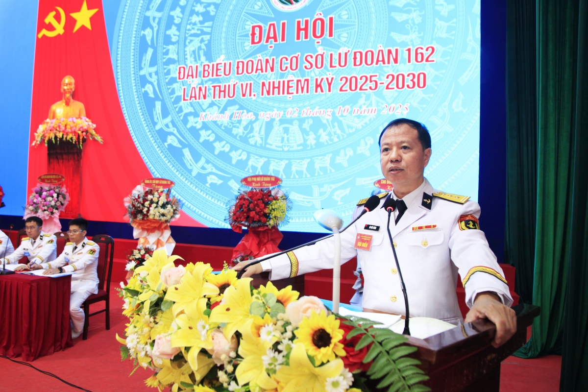Thượng tá Vũ Viết Bằng phát biểu chỉ đạo.
 