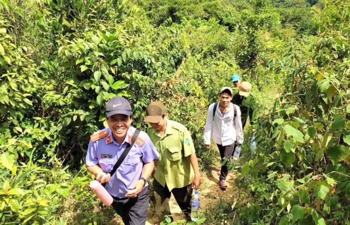 Lực lượng tuần tra, bảo vệ rừng tại Khu Bảo tồn thiên nhiên Đakrông.