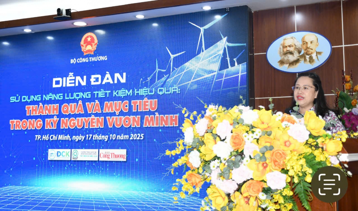 Bà Đỗ Thị Minh Trâm Phó Cục trưởng Cục Đổi mới sáng tạo, chuyển đổi xanh và Khuyến công
