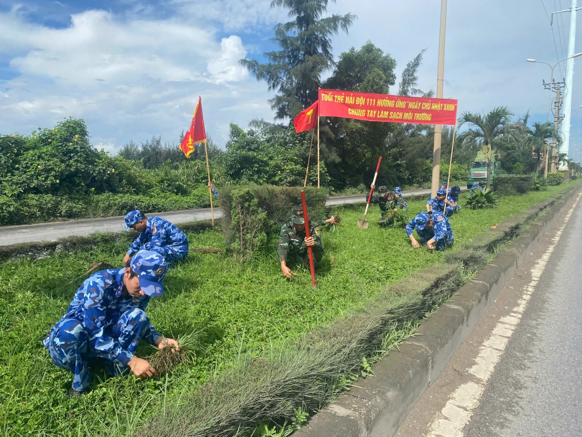 Phối hợp với các đơn vị hưởng ứng “Ngày Chủ nhật xanh”