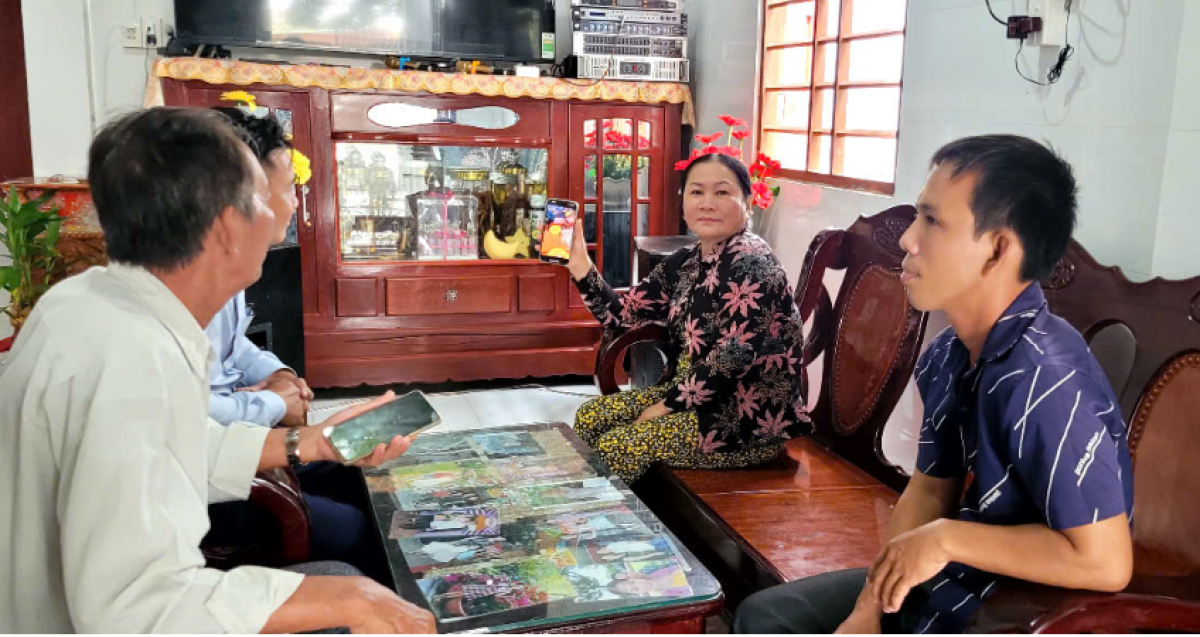 Đảng viên xã Tân Thủy thường xuyên gặp gở chủ tàu cá tuyên truyền IUU (Ảnh: Chu Trinh/VOV ĐBSCL)
