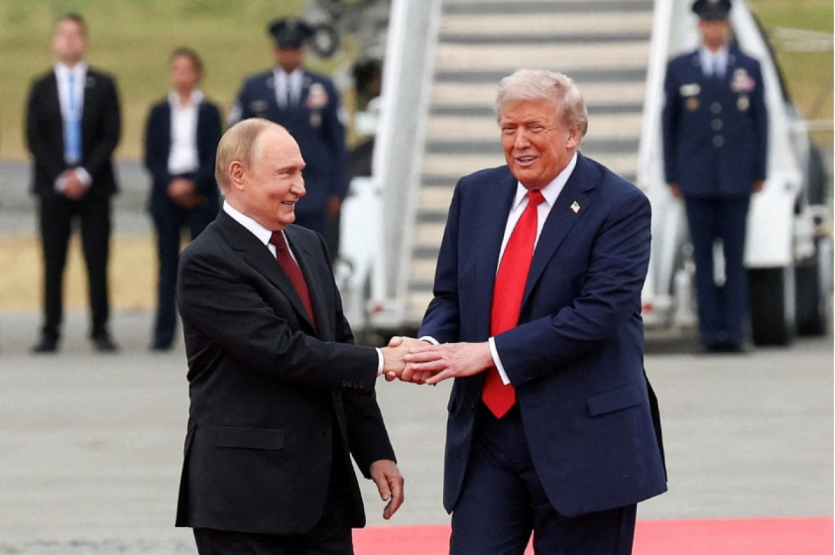 Ông Trump và ông Putin trong cuộc gặp hôm 15/8 vừa qua tại Alaska (Ảnh: Reuters)