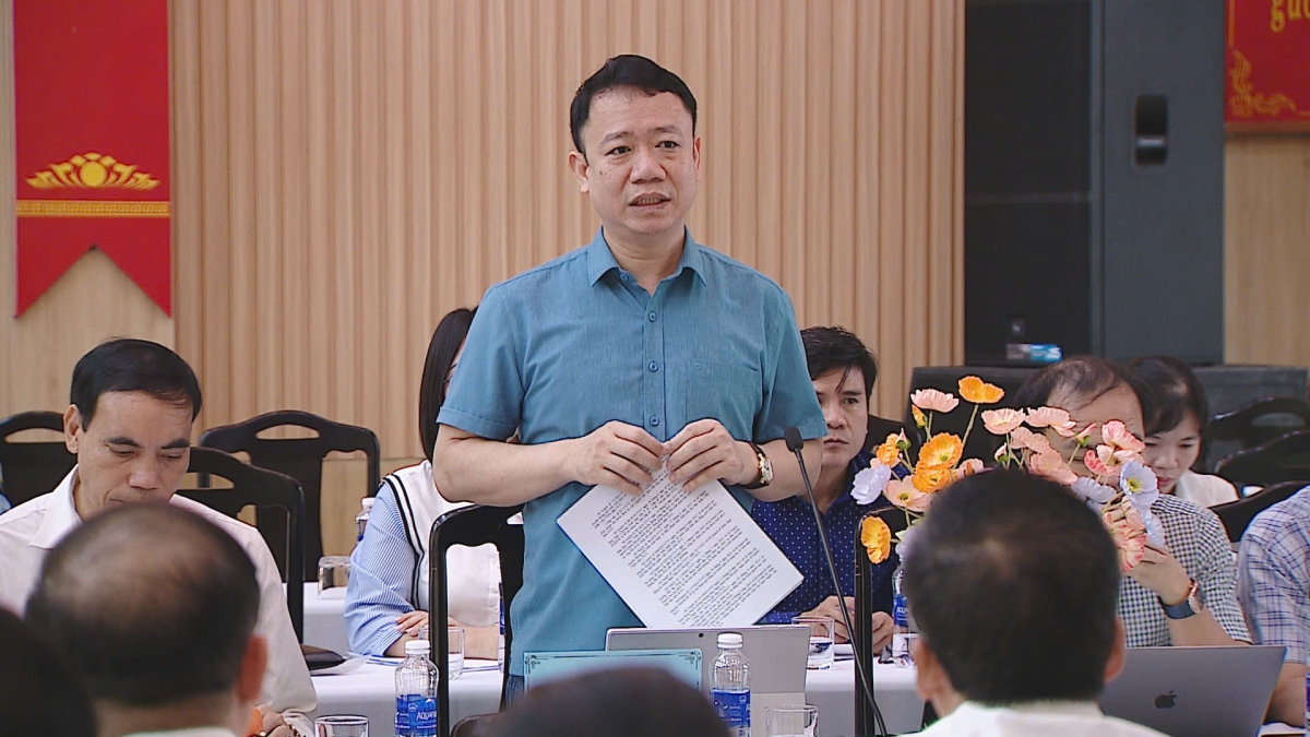 Ông Lê Thanh Dũng, Cục trưởng Cục Dân số, Bộ Y tế báo cáo những đề xuất tích cực trong dự thảo Luật Dân số