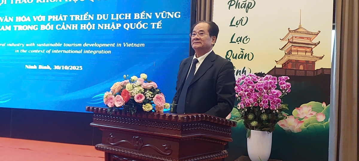 GS.TS. Đào Mạnh Hùng - Chủ tịch Liên chi hội Đào tạo Du lịch Việt Nam phát biểu