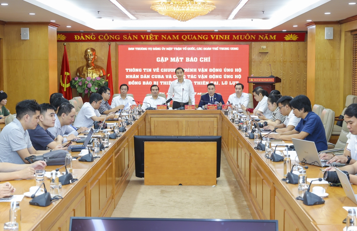 Toàn cảnh cuộc họp báo