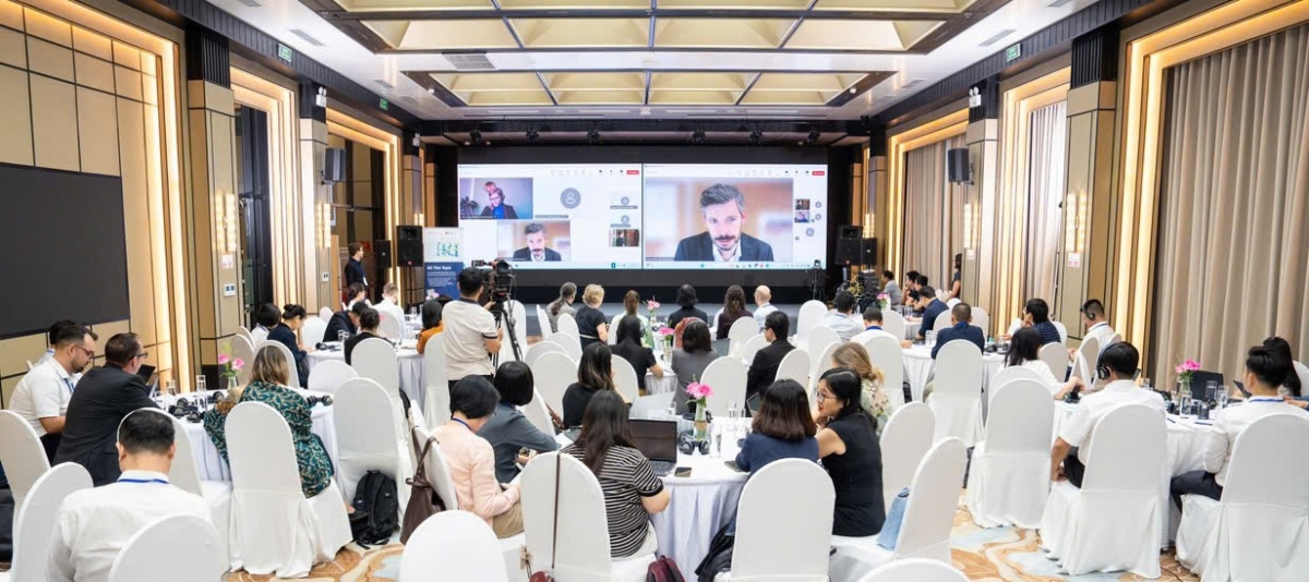 TS. Philipp Behrens, Vụ trưởng Vụ Quỹ Sáng kiến khí hậu quốc tế IKI, Bộ Kinh tế và Năng lượng Liên bang Đức (BMWE), CHLB Đức, phát biểu chào mừng các đại biểu.