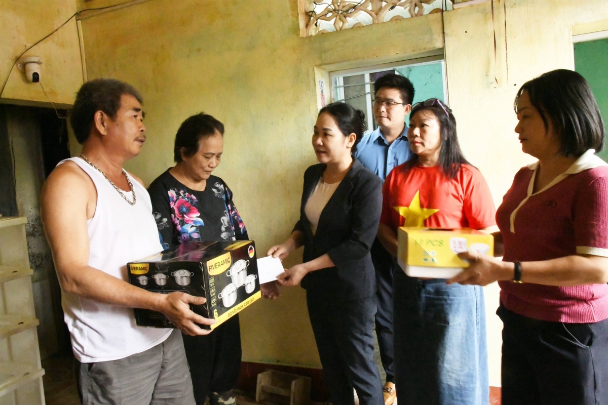 Ủy ban Mặt trận Tổ quốc tỉnh Cao Bằng vừa ban Quyết định về việc phân bổ hơn 48,4 tỷ đồng kinh phí hỗ trợ các hộ gia đình bị thiệt hại do bão số 10 và 11 tới 56 xã, phường trên địa bàn