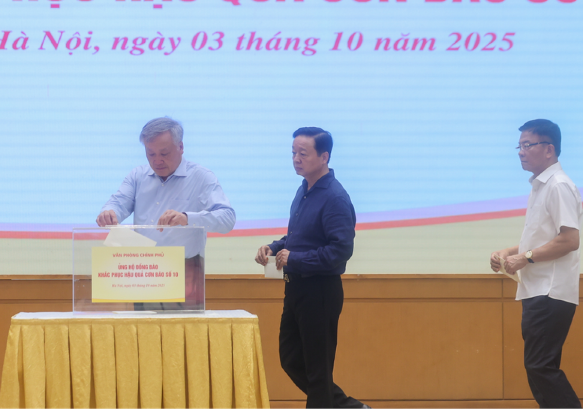 Các Phó Thủ tướng ủng hộ đồng bào khắc phục hậu quả cơn bão số 10- ảnh Nhật Bắc
