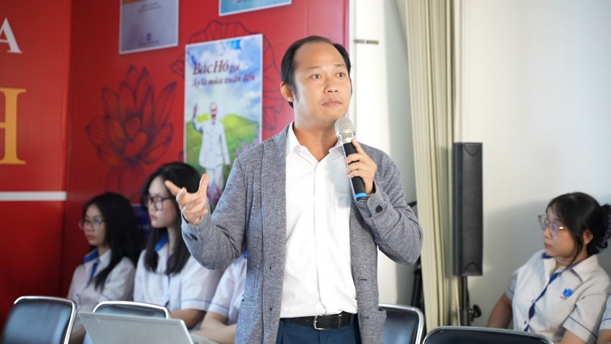 Ông Nguyễn Phạm Hà Minh, PGĐ Trung tâm BSA, thường xuyên phối hợp với các tổ chức, đơn vị để tư vấn cho doanh nghiệp về bình đằng giới tại nơi làm việc